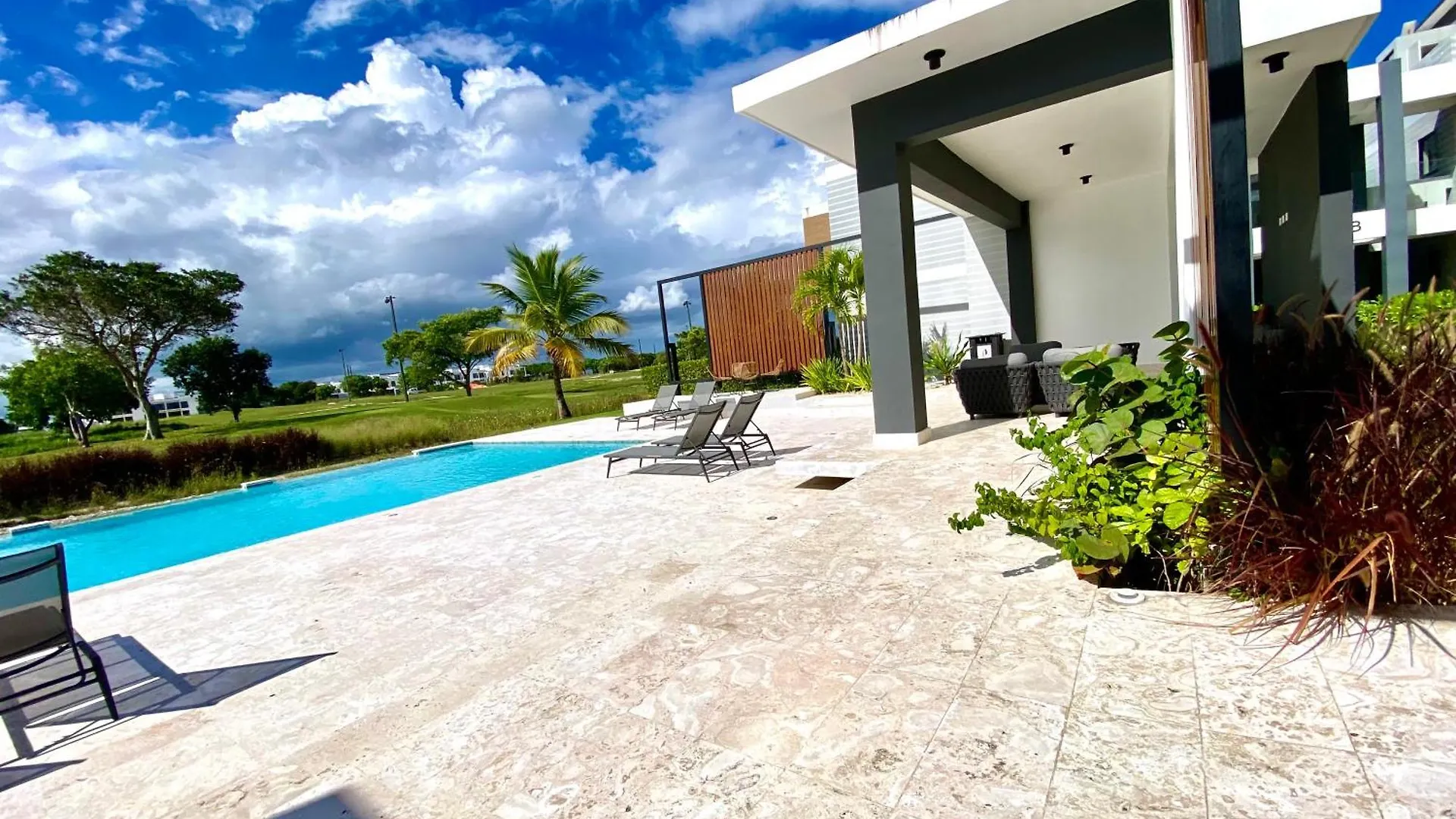 アパート Pueblo BávaroLuxury Apto At Vista Cana Golf Course Punta Canaアパートメント